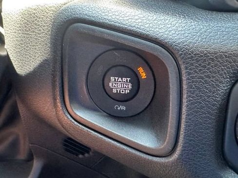 Certified 2025 Jeep Wrangler Sport AWD/4WD image 32
