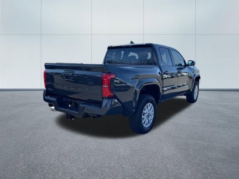 Used 2025 Toyota Tacoma SR5 image 5