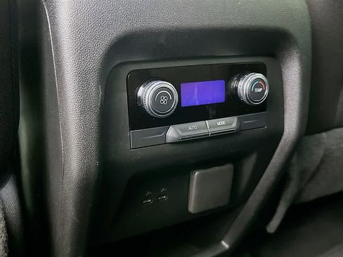 Used 2025 GMC Acadia Elevation image 13