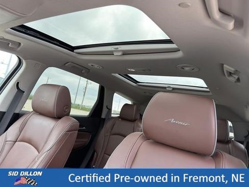 Used 2021 Buick Enclave Avenir w/ Avenir Technology Package AWD/4WD image 17