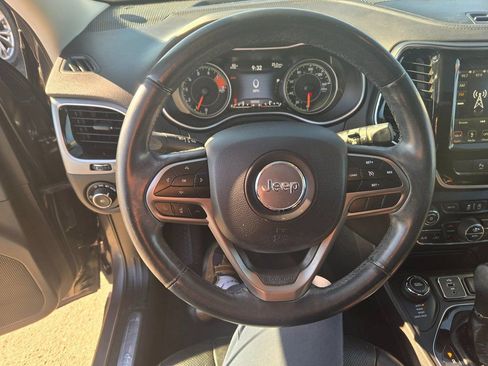 Used 2019 Jeep Cherokee Limited w/ Luxury Group image 11