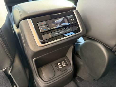 New 2026 Subaru Ascent Premium image 30