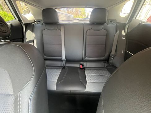 Used 2025 Chevrolet Trax LT w/ LT Convenience Package image 33