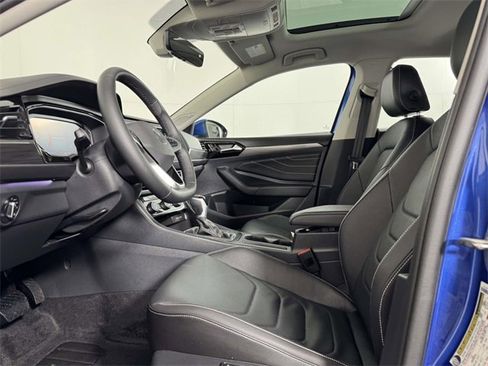 Used 2024 Volkswagen Jetta SEL image 4