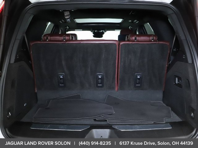 Used 2025 Cadillac Escalade Premium Luxury AWD/4WD image 39