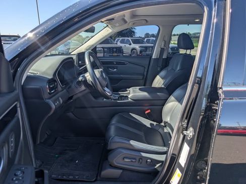 Used 2023 Honda Pilot Touring image 10
