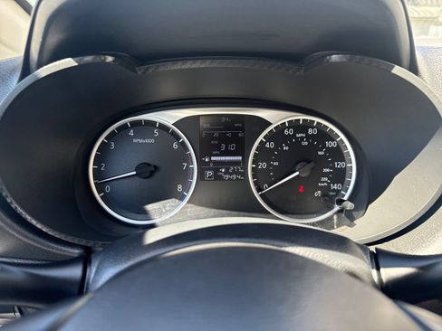 Used 2023 Nissan Versa S FWD image 15