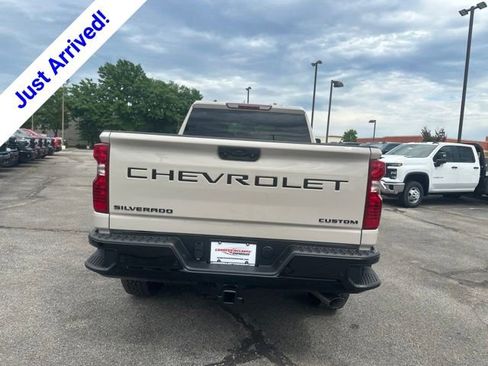New 2026 Chevrolet Silverado 2500 Custom w/ Custom Value Package AWD/4WD image 4