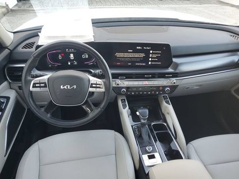 Certified 2025 Kia Telluride S FWD image 13