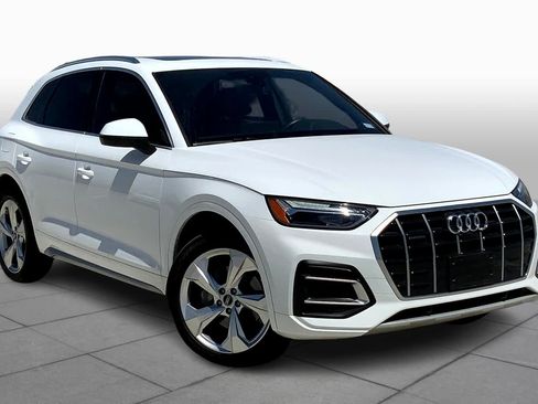 Used 2021 Audi Q5 2.0T Premium Plus w/ Premium Plus Package AWD/4WD image 3