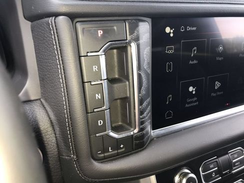 Used 2023 GMC Yukon Denali AWD/4WD image 19