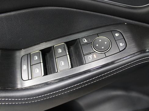 Used 2024 Nissan Rogue Platinum w/ Platinum Premium Package AWD/4WD image 7