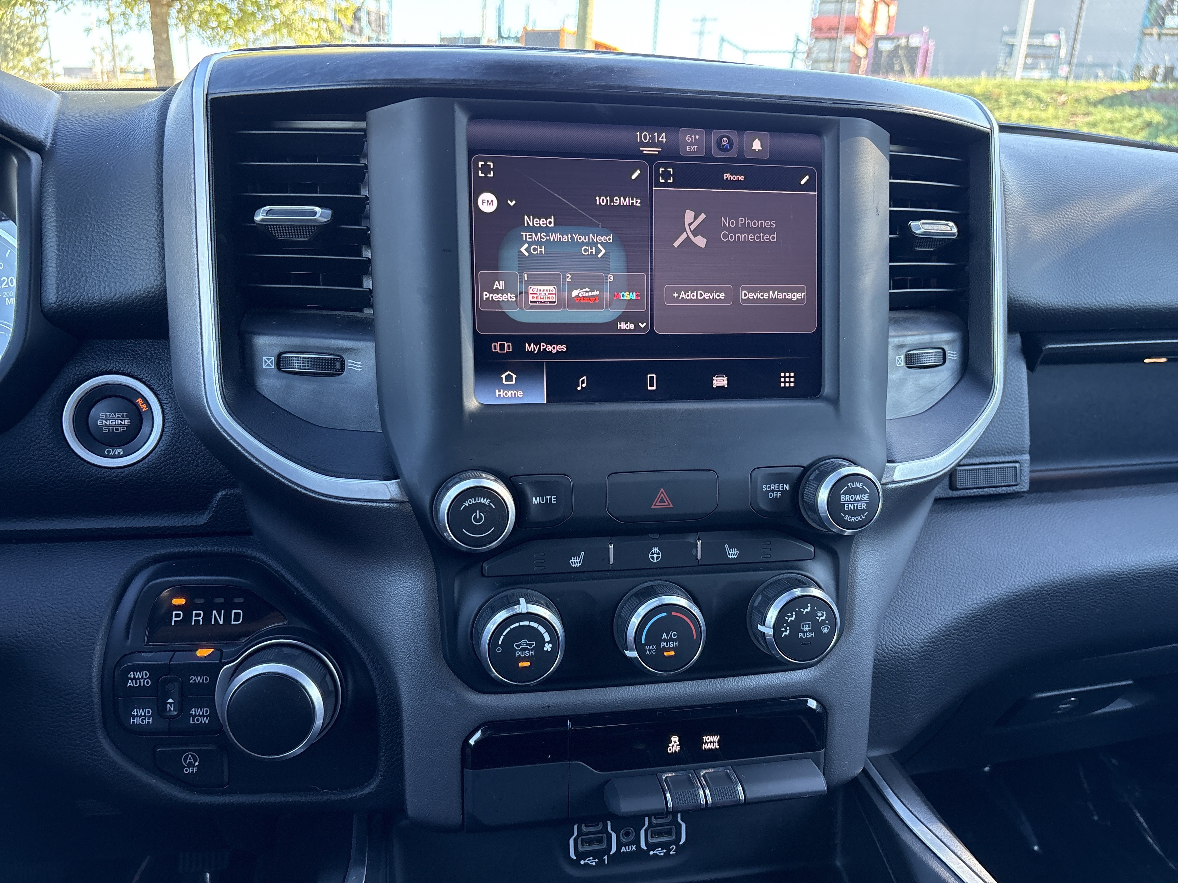 Used 2023 RAM 1500 Big Horn AWD/4WD image 32