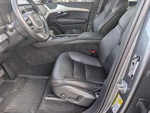 Used 2018 Volvo XC90 T6 Momentum w/ Convenience Package AWD/4WD image 12