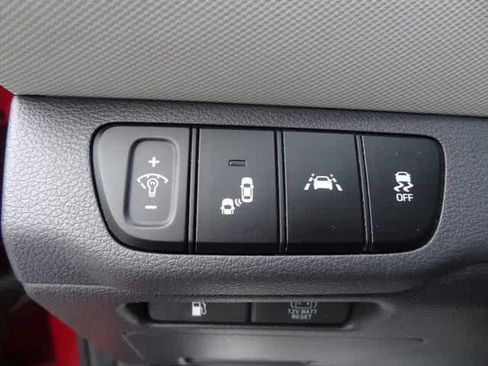 Used 2020 Hyundai Ioniq SEL FWD image 12