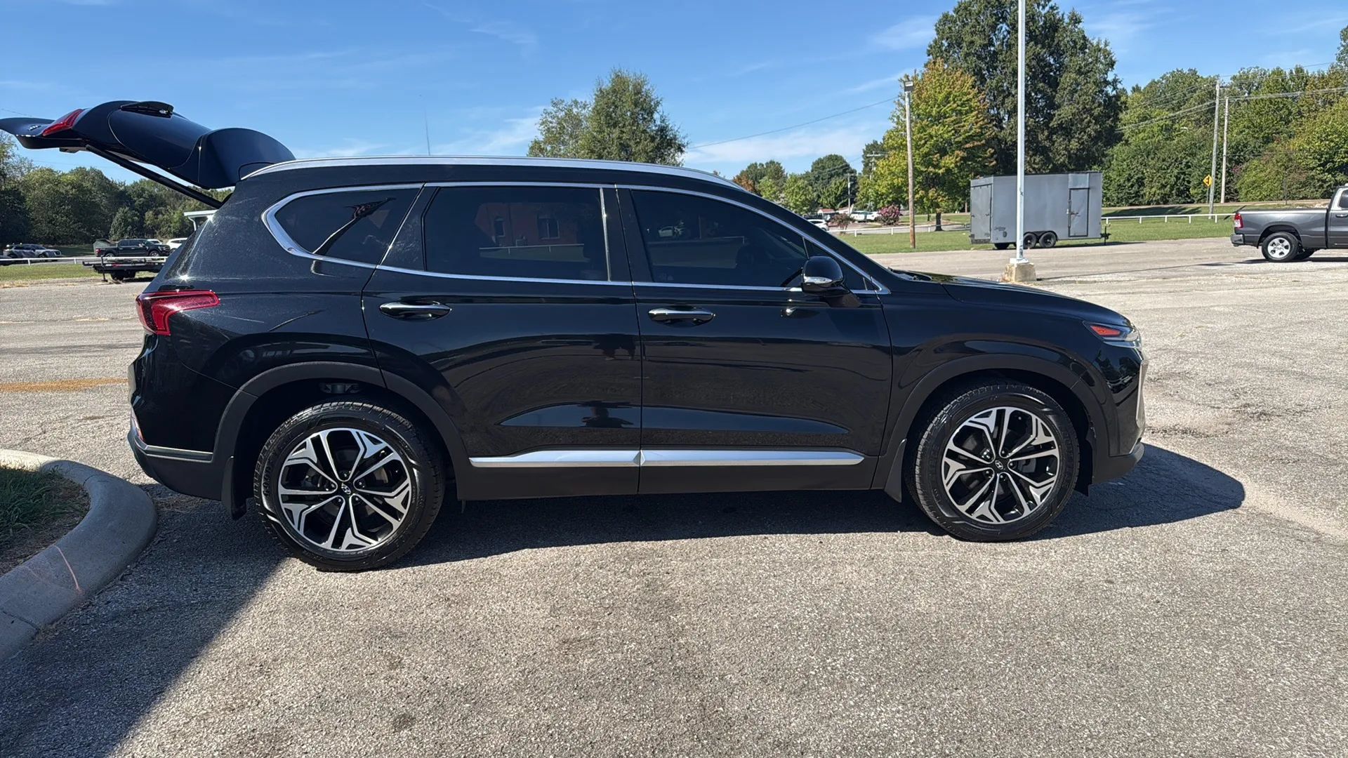 Used 2020 Hyundai Santa Fe SEL FWD image 9