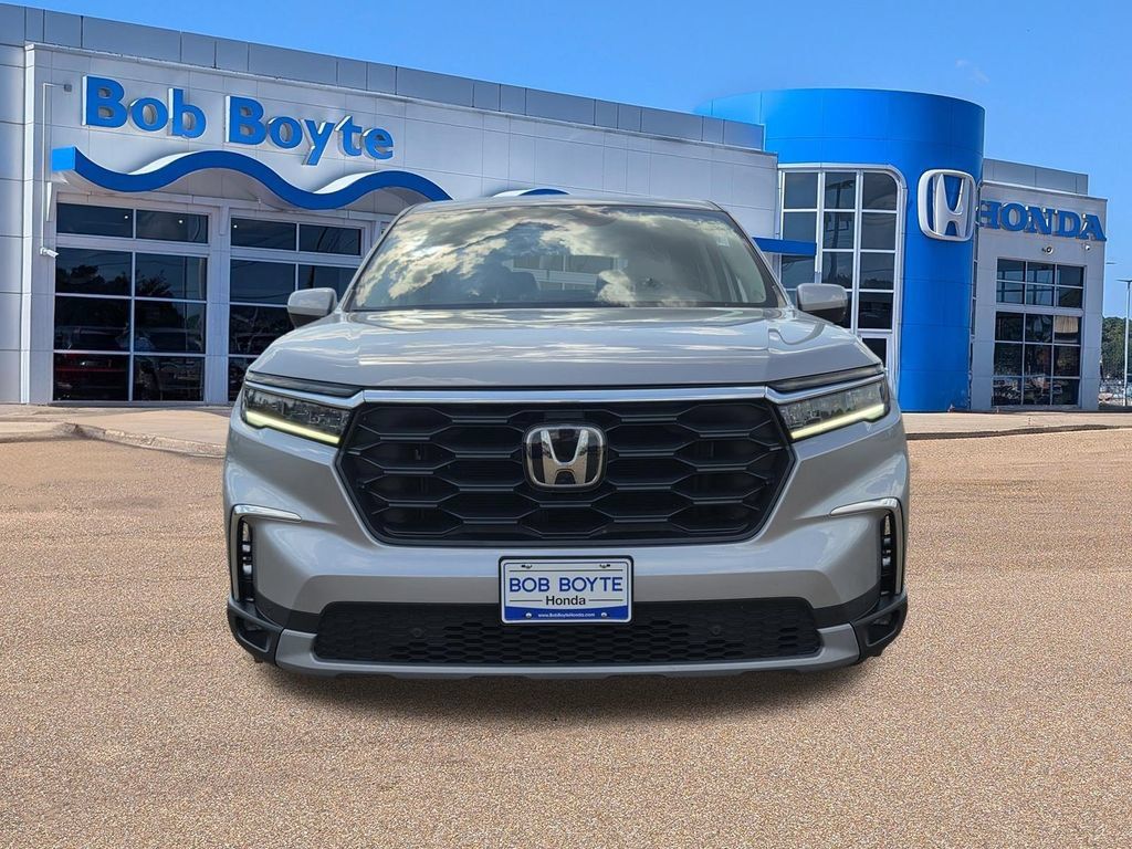 Used 2025 Honda Pilot EX-L image 2