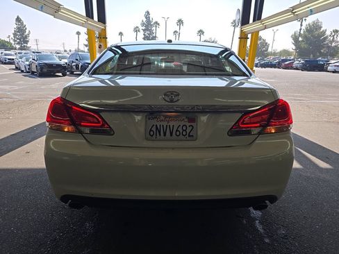 Used 2011 Toyota Avalon Limited FWD image 5