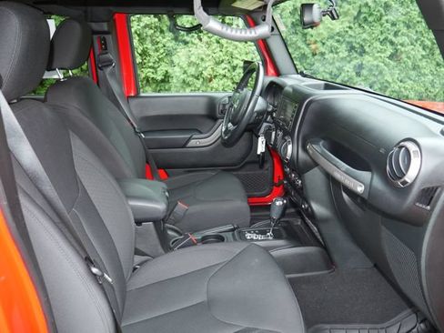 Used 2018 Jeep Wrangler Unlimited Sport S AWD/4WD image 20