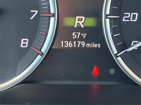 Used 2018 Acura TLX image 36