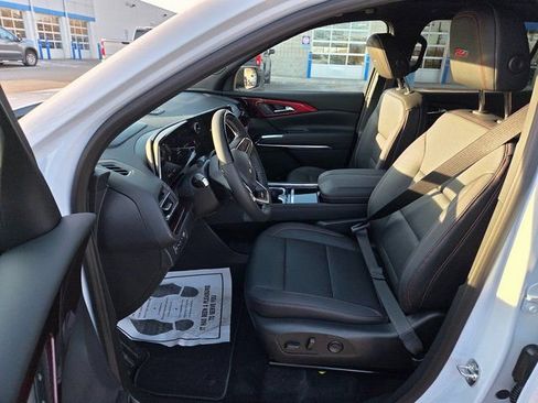 New 2026 Chevrolet Traverse Z71 w/ Enhanced Driving Package image 7