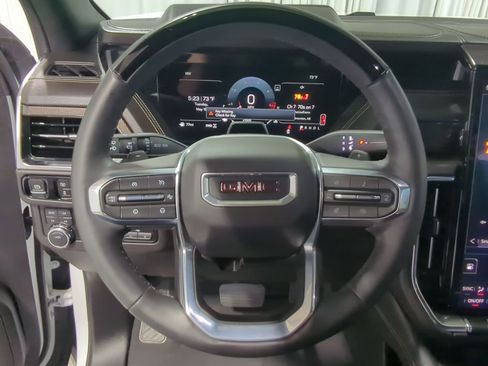 Used 2025 GMC Yukon Elevation AWD/4WD image 28