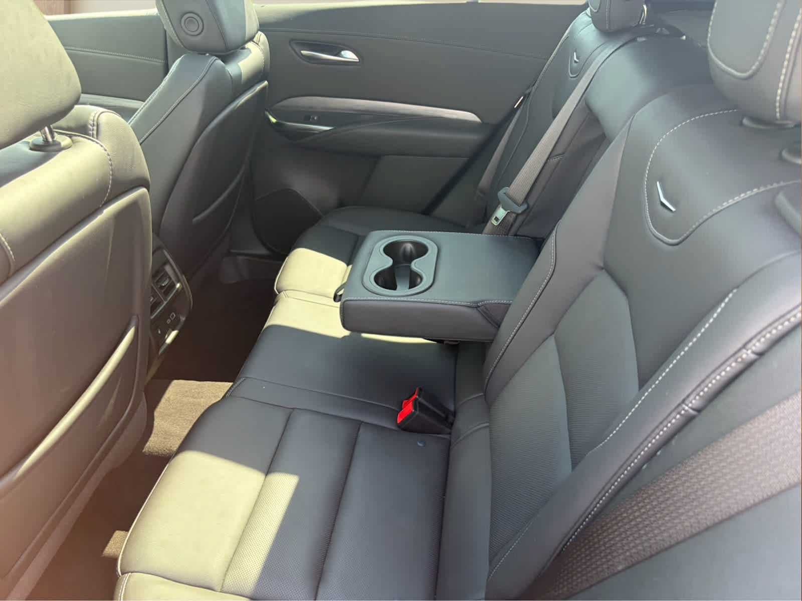 Used 2025 Cadillac XT4 Premium Luxury AWD/4WD image 8