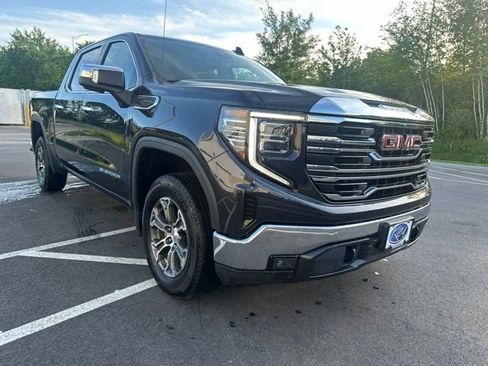 Used 2025 GMC Sierra 1500 SLT AWD/4WD image 7