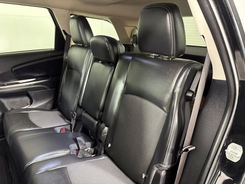 Used 2019 Dodge Journey Crossroad FWD image 19