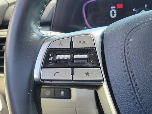 Certified 2025 Kia Telluride EX FWD image 24