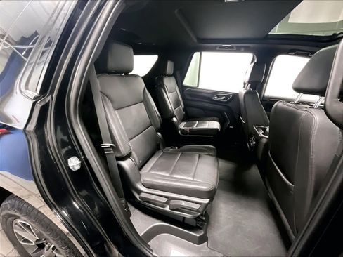 Used 2023 Chevrolet Tahoe Z71 w/ Luxury Package image 16