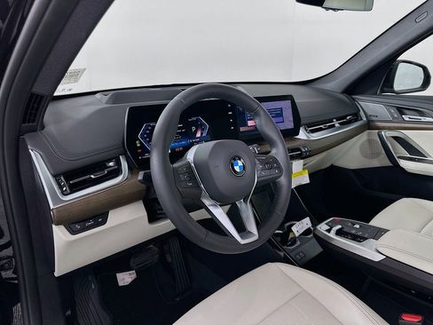 New 2026 BMW X1 xDrive28i w/ Technology Package image 9