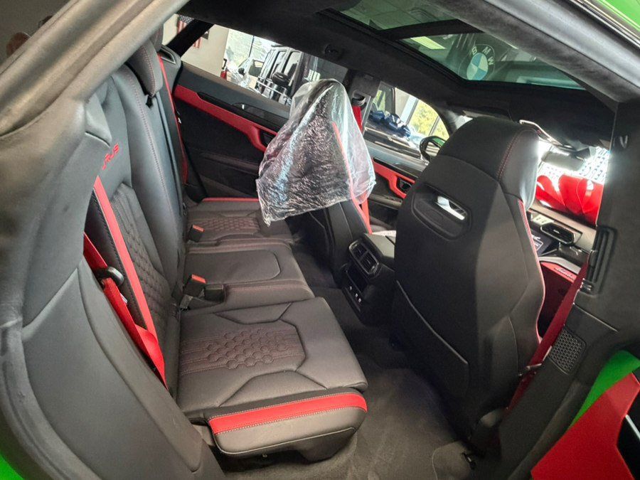 Used 2023 Lamborghini Urus S AWD/4WD image 45