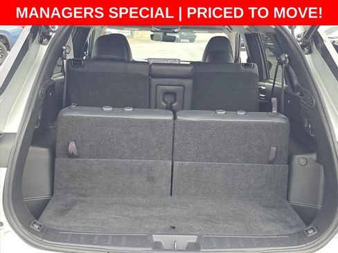 Used 2025 Mitsubishi Outlander SE FWD image 17
