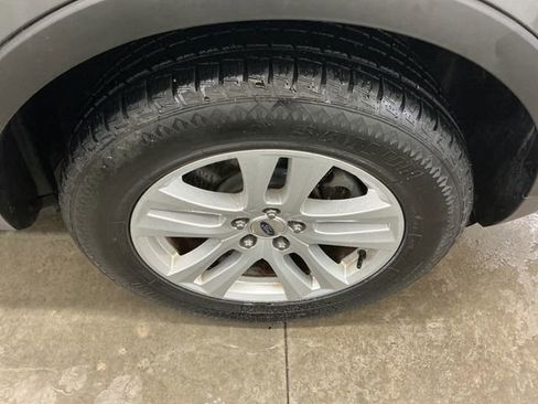 Used 2018 Ford Explorer XLT image 15