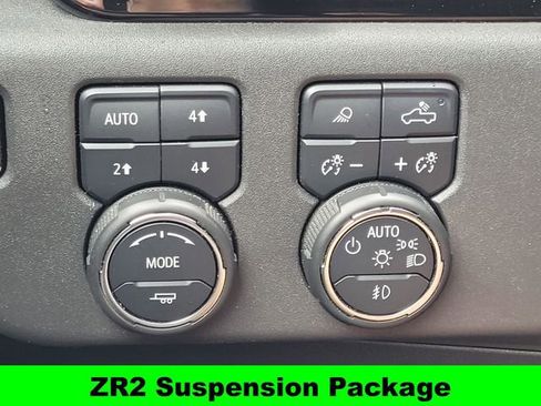 Used 2022 Chevrolet Silverado 1500 ZR2 w/ Technology Package AWD/4WD image 18