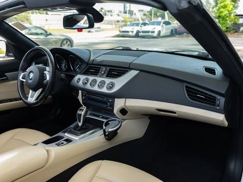 Used 2009 BMW Z4 sDrive35i RWD image 28