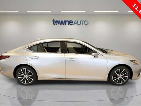 Used 2025 Lexus ES 300h w/ Premium Package image 7