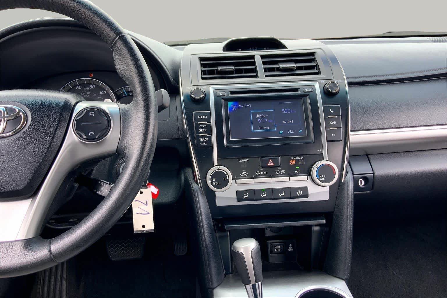 Used 2012 Toyota Camry SE FWD image 7