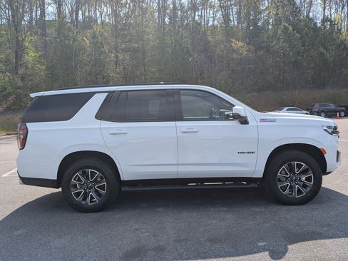 Used 2024 Chevrolet Tahoe Z71 w/ Z71 Off-Road Package image 10