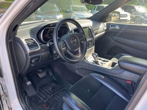 Used 2017 Jeep Grand Cherokee Altitude AWD/4WD image 23