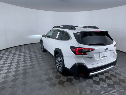 Used 2023 Subaru Outback Limited XT image 7