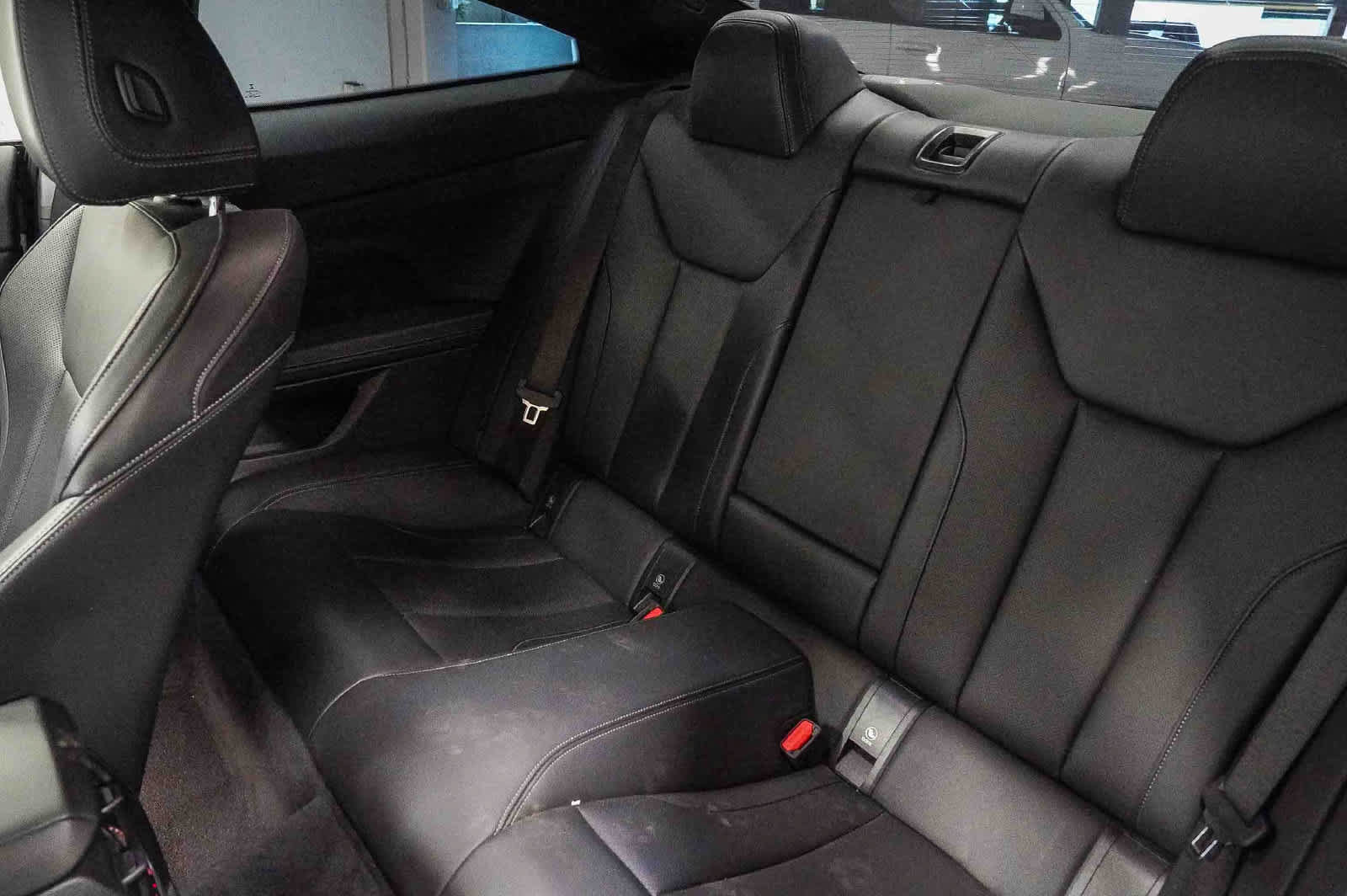Used 2022 BMW 430i Coupe w/ M Sport Package RWD image 18