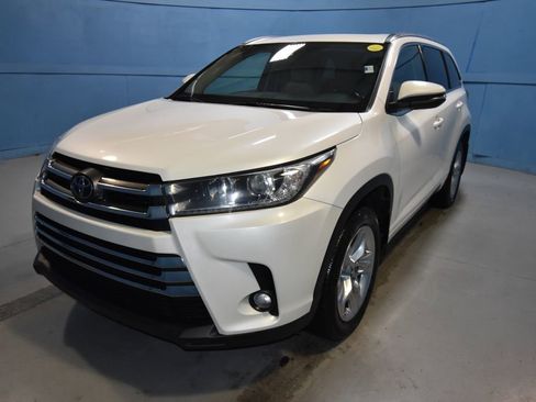 Used 2017 Toyota Highlander Limited image 27