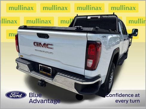 Used 2024 GMC Sierra 2500 Pro AWD/4WD image 4