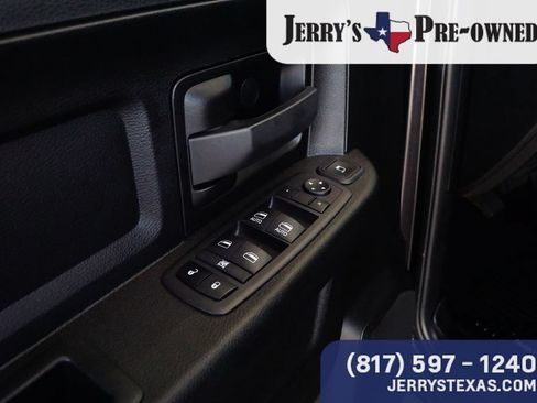 Used 2024 RAM 2500 Tradesman w/ Chrome Appearance Group AWD/4WD image 16