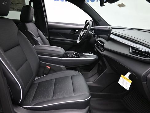 New 2026 Buick Enclave Sport Touring w/ Power Package image 9