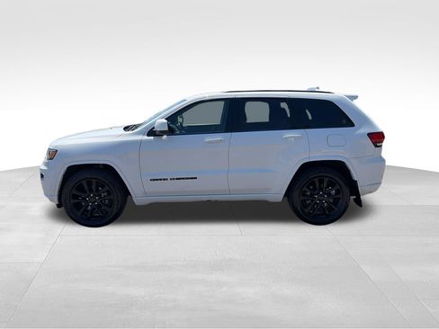 Used 2020 Jeep Grand Cherokee Altitude RWD image 2