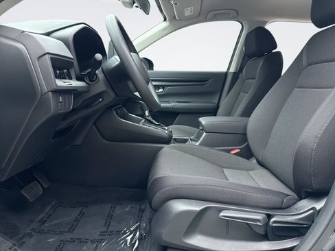 Used 2024 Honda CR-V LX image 11