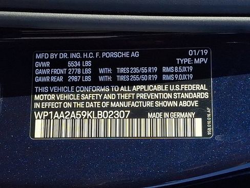 Used 2019 Porsche Macan AWD/4WD image 30